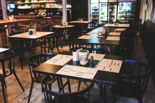 Coronavirus obliga a los restaurantes a cerrar atención al público